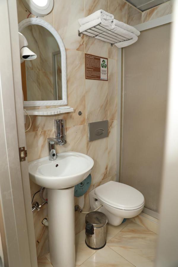 Hotel Kurban Istanbul Exterior photo